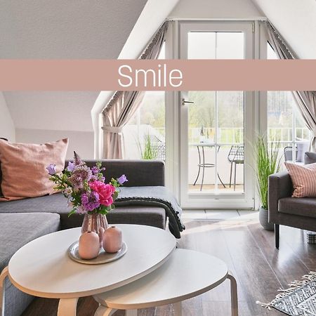 Smile, Wunderschoene Wohnung Direkt Am Strand 哈里斯莱 外观 照片